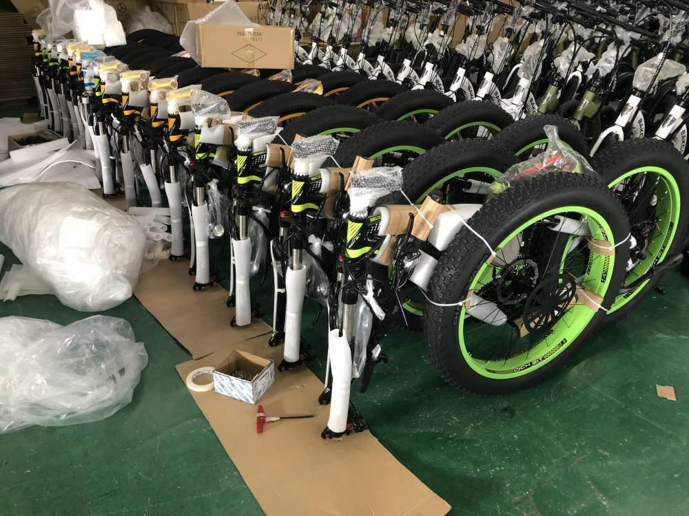 Lightweight Fat Tire Electric Bike Surly Frame 1000 Watt Brushless Motor 250w